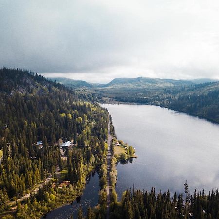 Chute Lake Lodge Naramata Eksteriør bilde