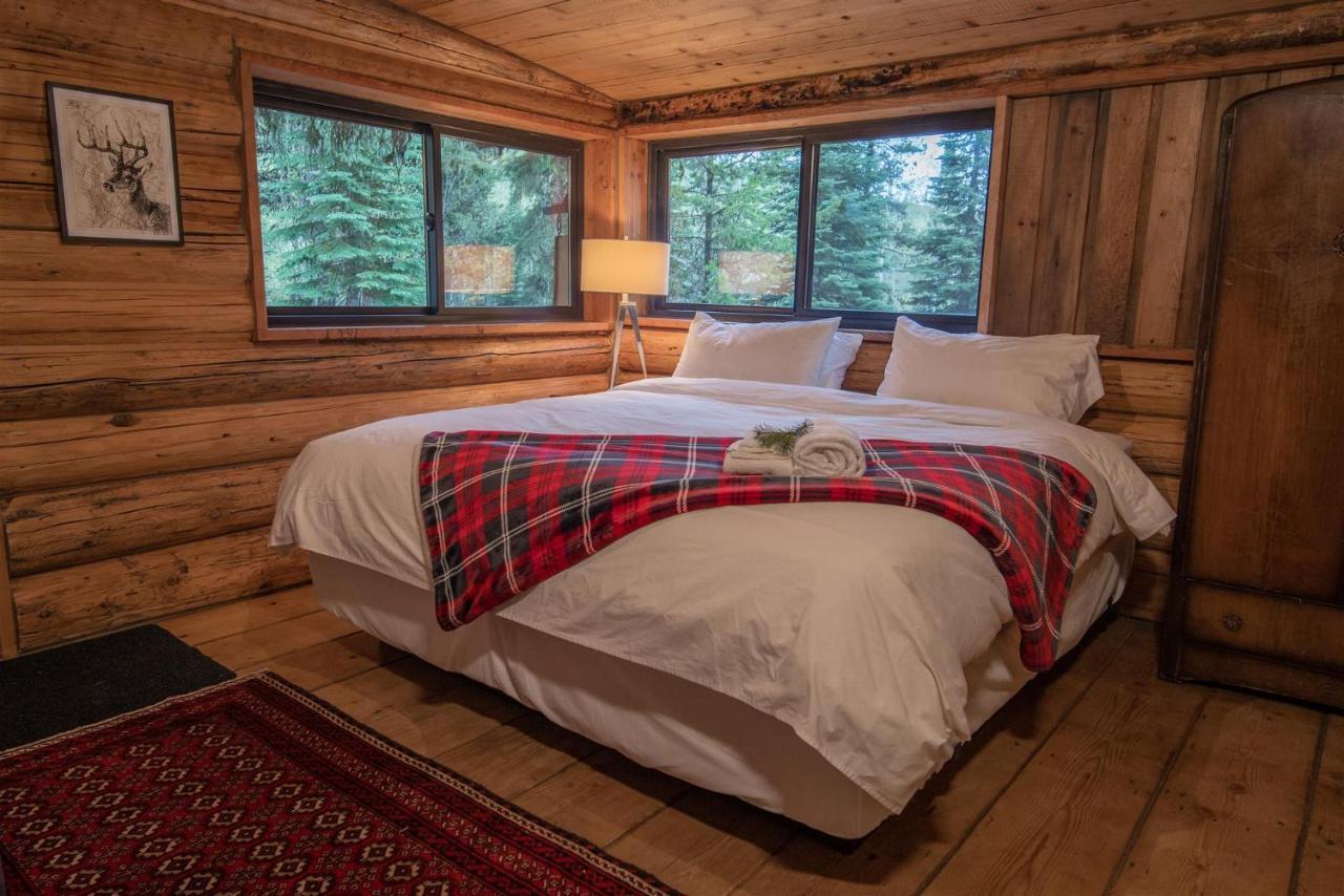 Chute Lake Lodge Naramata Eksteriør bilde