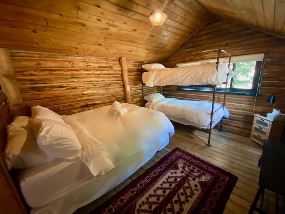 Chute Lake Lodge Naramata Eksteriør bilde