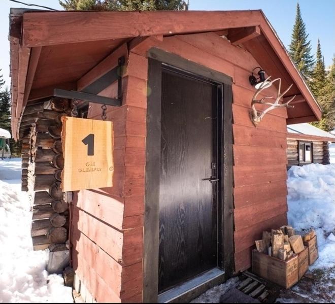 Chute Lake Lodge Naramata Eksteriør bilde