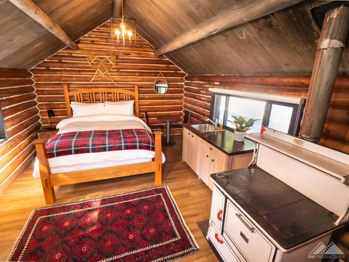 Chute Lake Lodge Naramata Eksteriør bilde