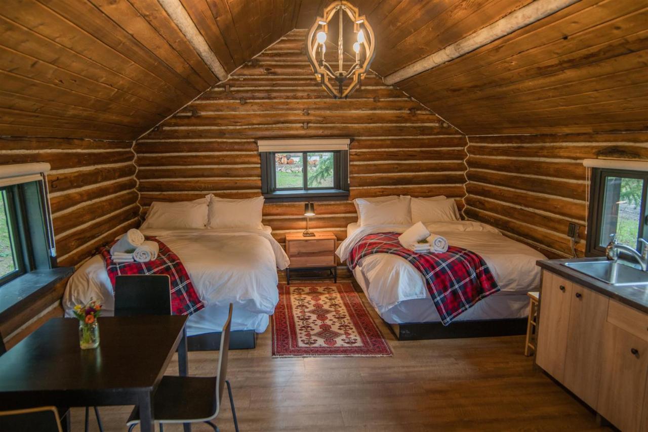 Chute Lake Lodge Naramata Eksteriør bilde